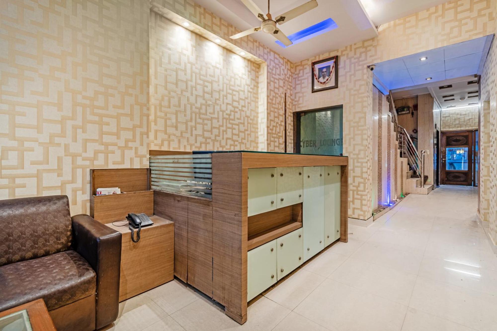 דלהי Hotel South Indian מראה חיצוני תמונה