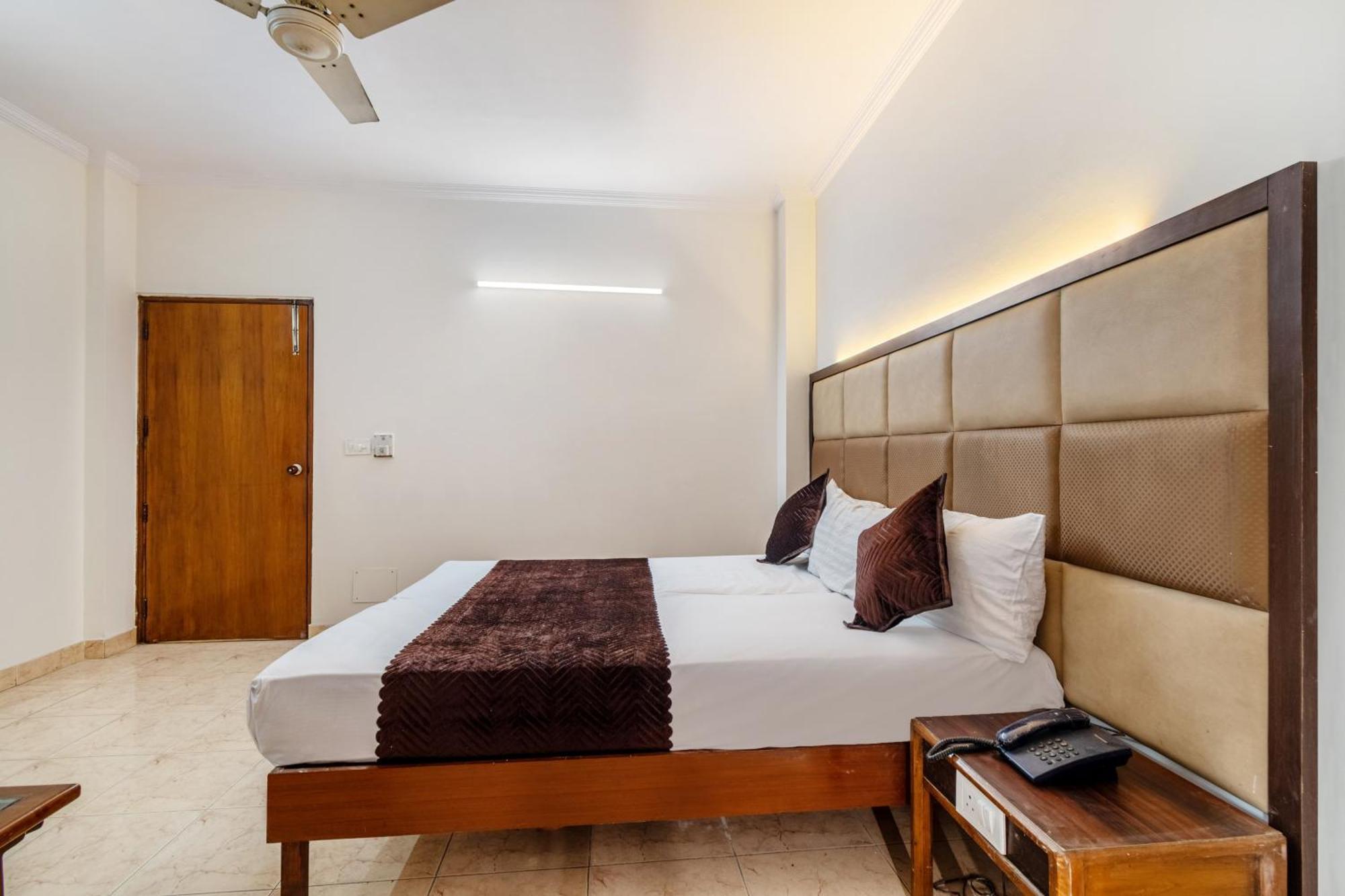 דלהי Hotel South Indian מראה חיצוני תמונה