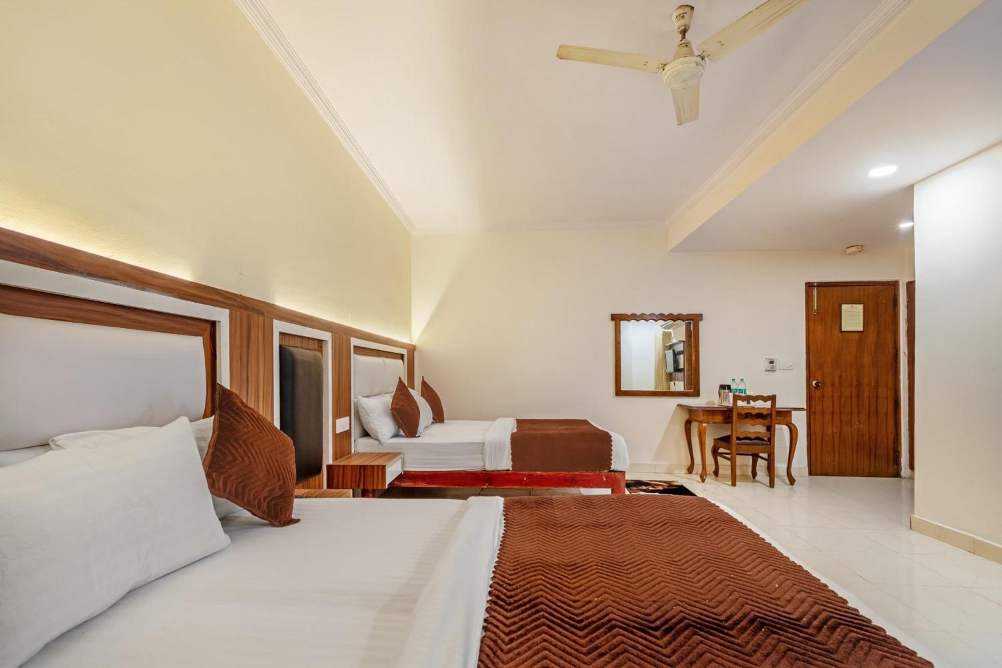 דלהי Hotel South Indian מראה חיצוני תמונה